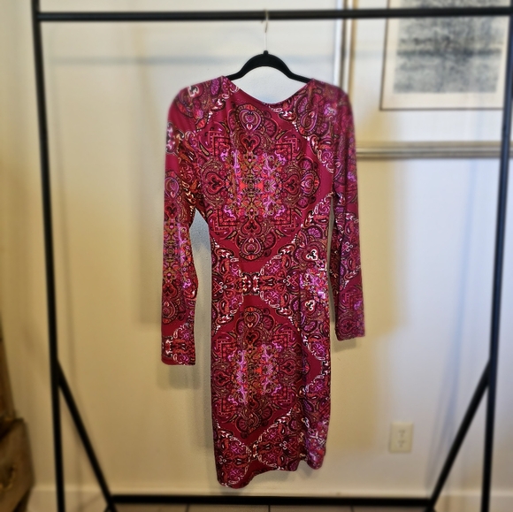 Cache Paisley V Neck 3/4 Sleeve Strerch Drape Dress with Leather Buckle - Picture 5 of 6